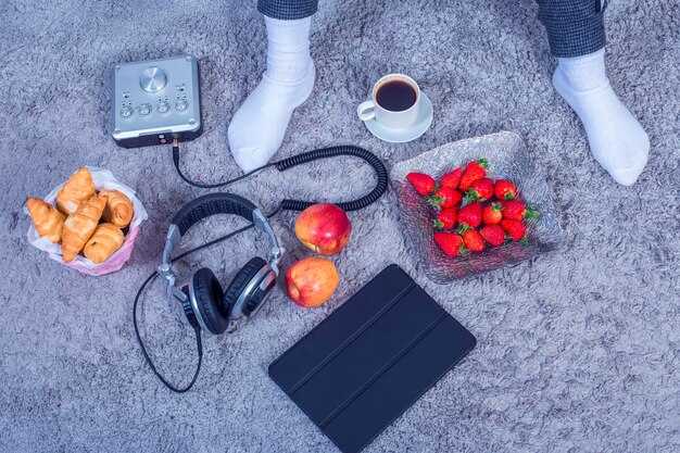 39 Best Gift Ideas for Men – Tech, Fitness Gear, Food, Apparel & More