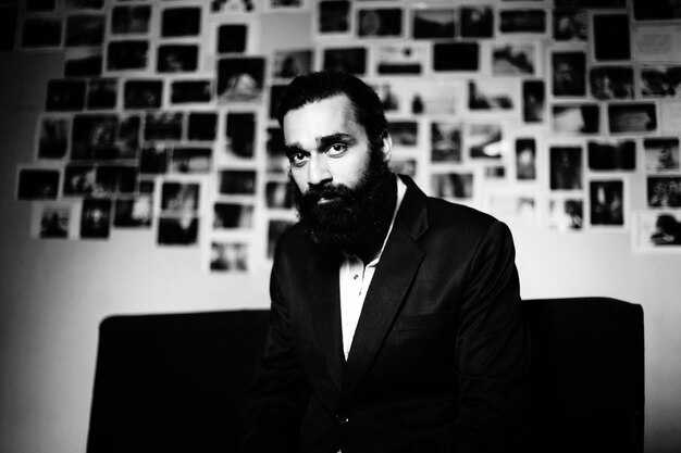 Adam Levine – Biography, Career Highlights, and Net Worth